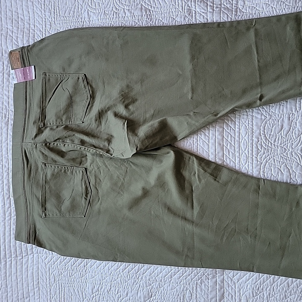 Signature By Levi's Women's Olive Shaping Pull-On Skinny Pants Size 26L(W38 L32) - Picture 7 of 8